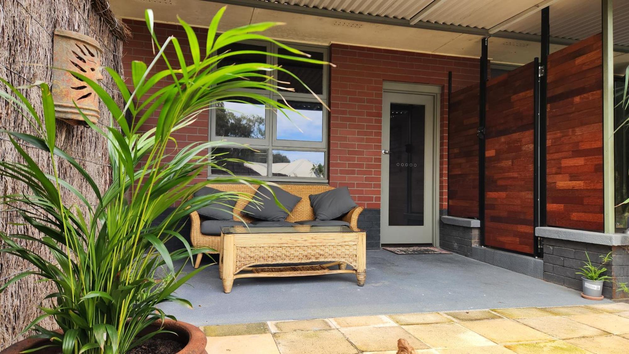 Haven Studio Hideaway Near Airport Пърт Стая снимка